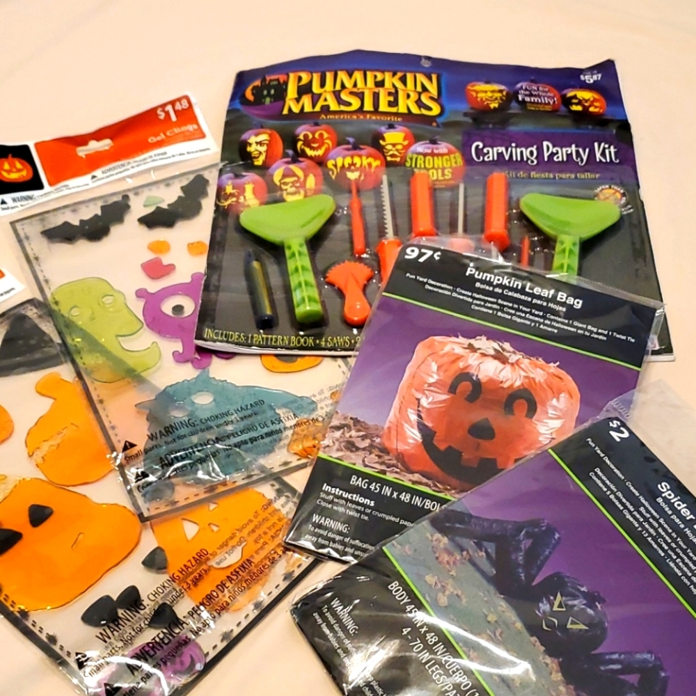 NWT. Halloween  Decor Bundle.